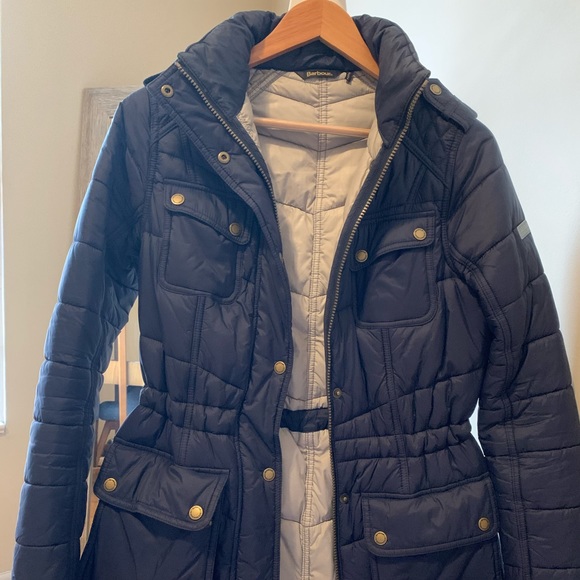 Barbour navy jacket US size 6. Fits like a 4 - Picture 2 of 3